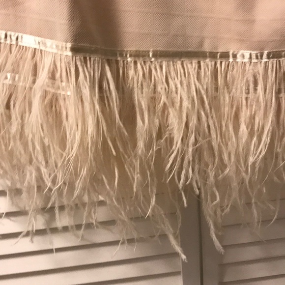 🔥Akira Fancy feather top🔥🔥🔥 - Picture 5 of 5